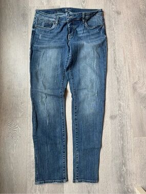 Kut from the Kloth boyfriend Jeans in Faded Blue Wash